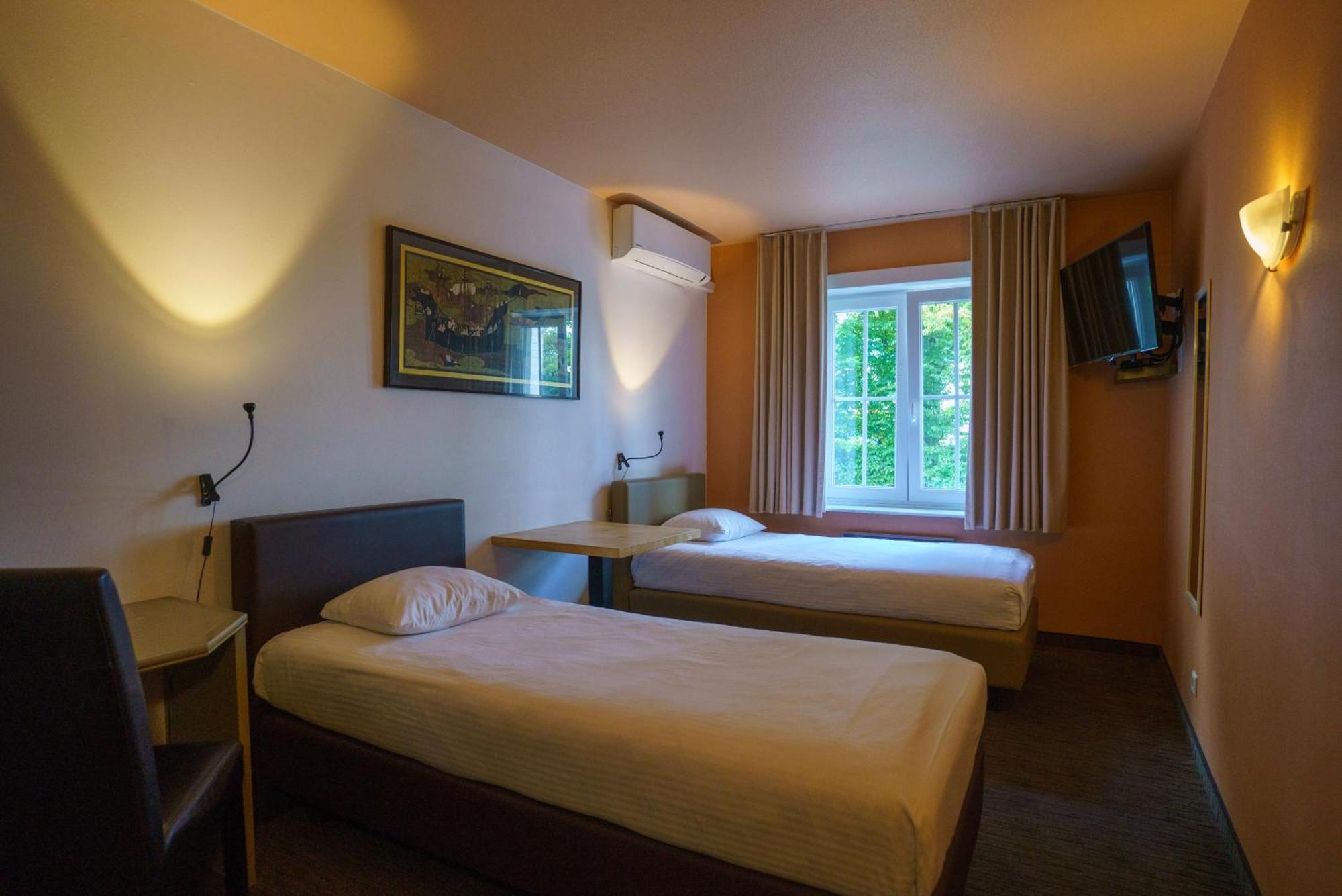 St-Janshof Hotel Waregem Εξωτερικό φωτογραφία
